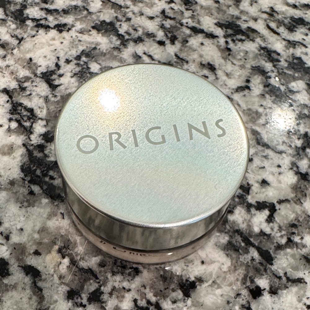 Origins GinZing brightening eye cream shadow